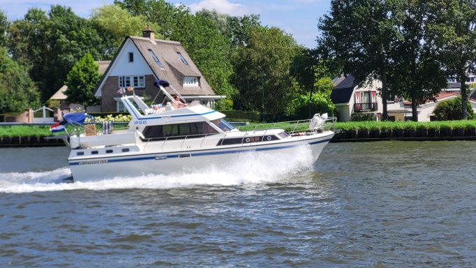 neptunus 133 over het amsterdam rijnkanaal